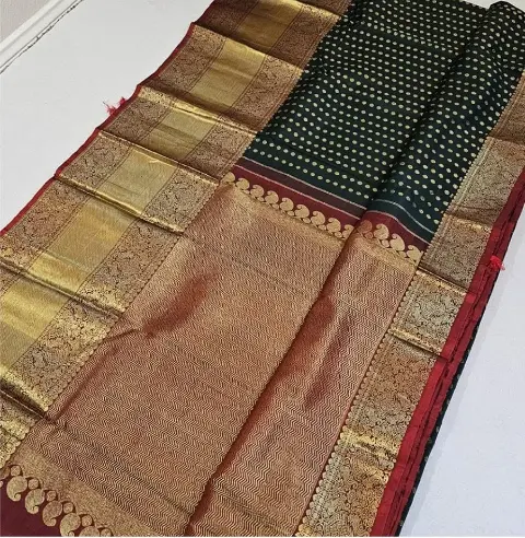 Deep Green Bridal Kanchipuram Silk Saree with Maroon Zari Border