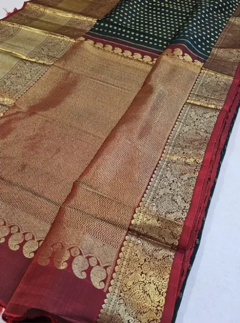 Deep Green Bridal Kanchipuram Silk Saree with Maroon Zari Border