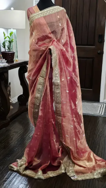 Kora Maslin Saree with Karwa Buta Weaving
